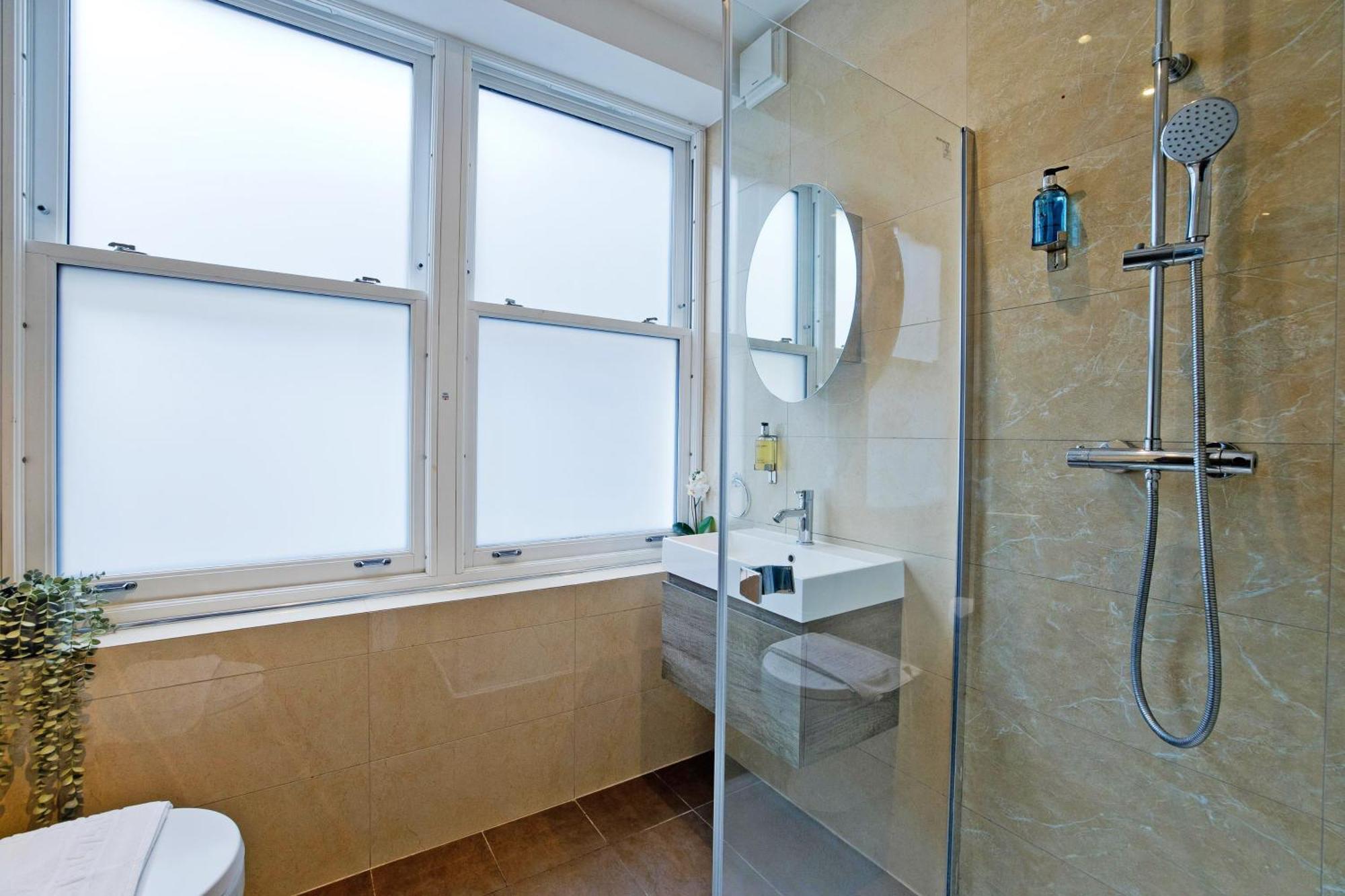 Imperial Middlesex Street Apartments ロンドン エクステリア 写真